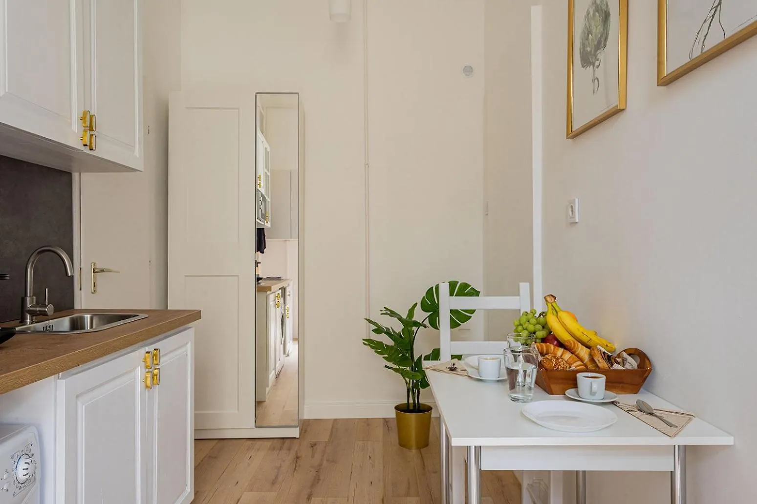 Apartment Miller Street Studios Budapest Hungary